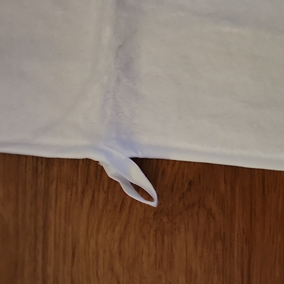 Quera 2 pack Christmas Hand Towels 100% cotton White Gray embroidery 14x30" New - Picture 9 of 9